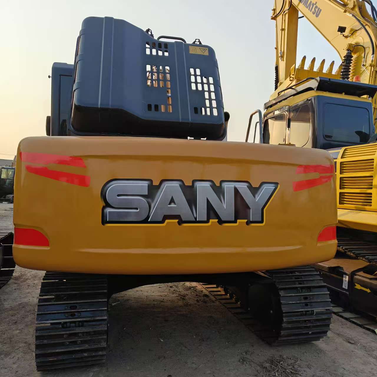 Sany SY155C Used Excavator SY135 205 215 235 245 265 305 335 365 485 ...
