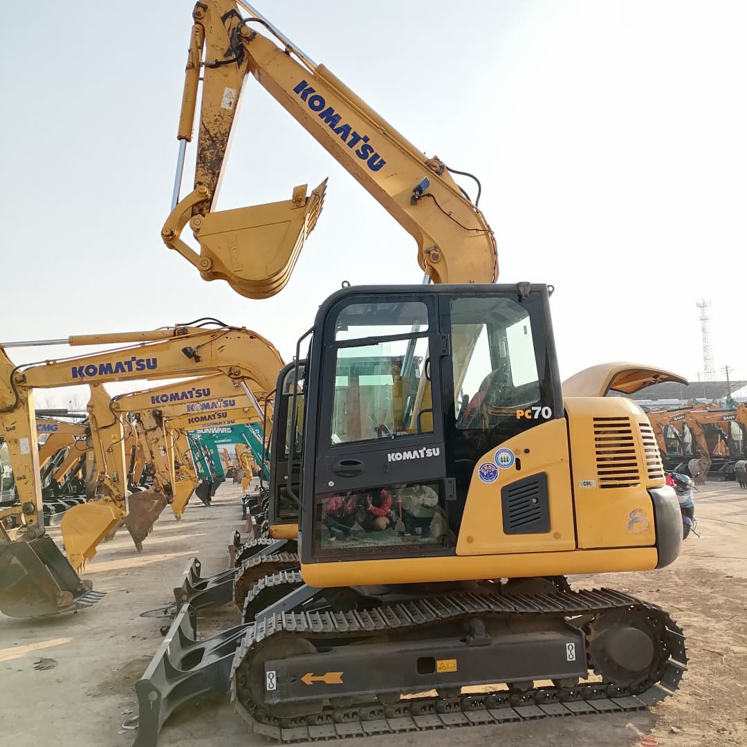 Used Komatsu Mini PC70 Crawler Excavator 7ton Small Earthmoving ...